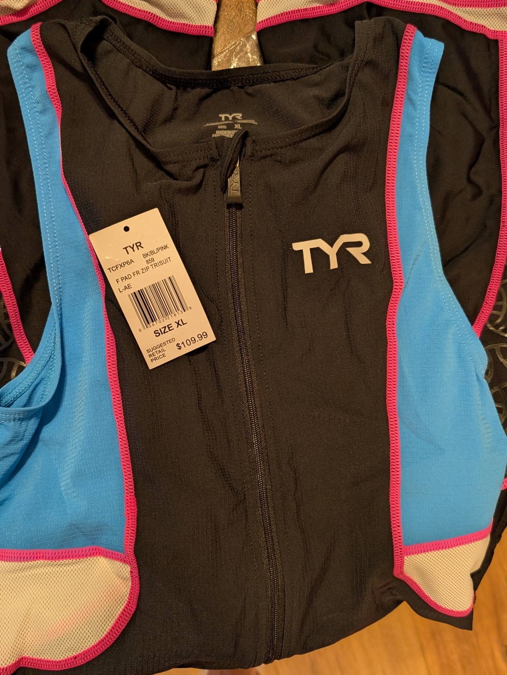TYR Women's Black, Blue & Pink Triathlon Suit - Picture 4 of 4